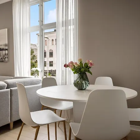 6-rooms In Center W Balcony * 베르겐