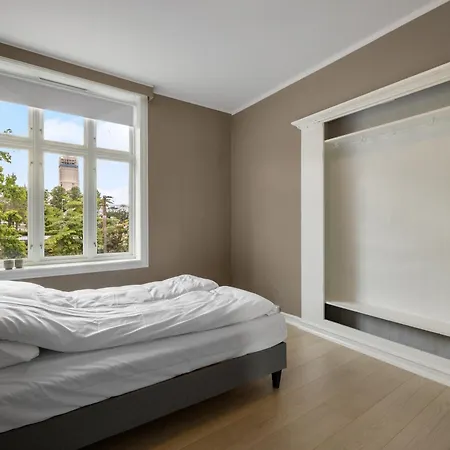 6-rooms In Center W Balcony * 베르겐